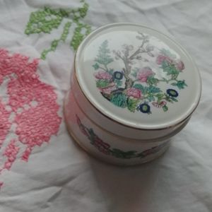 Vintage Sadler trinket box with lid floral design with gold trim